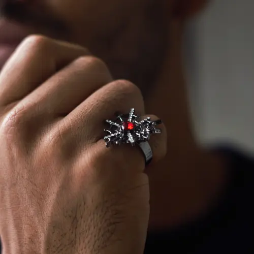 Anillo Corazón Web Noir