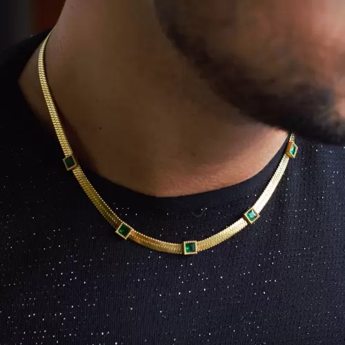 Collar Emerald Edge